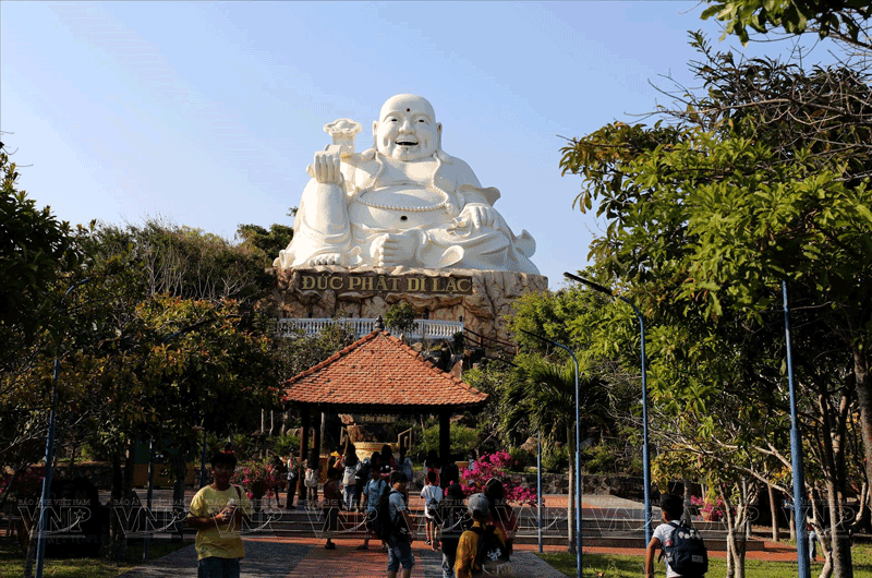 khu văn hóa và tâm linh trên Hồ Mây Park