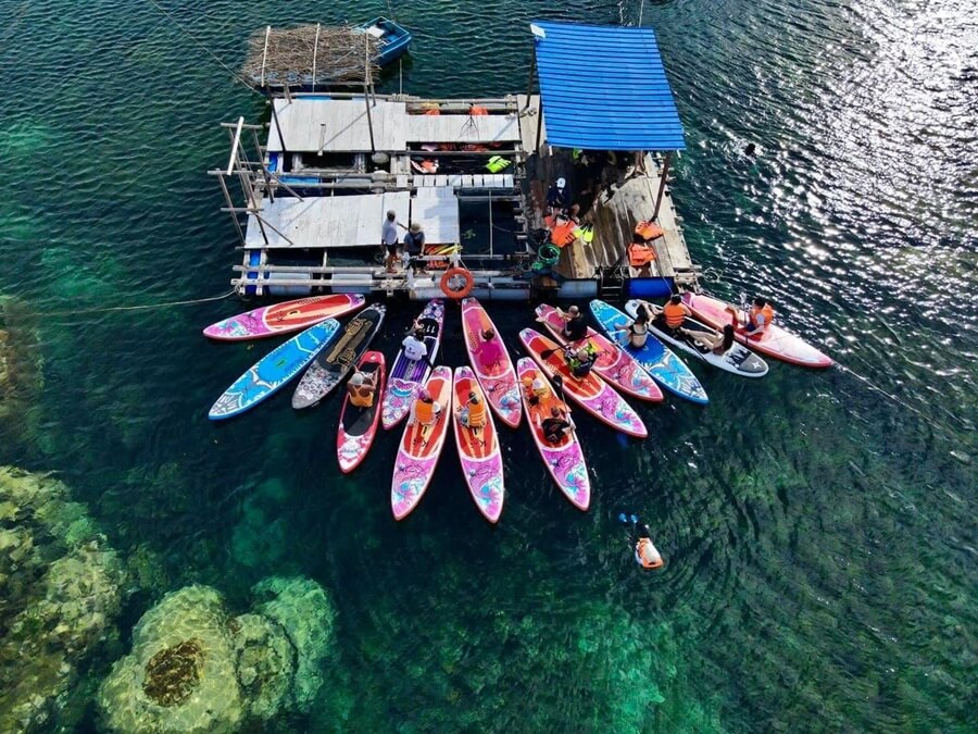 Chèo kayak, lặn biển ngắm san hô